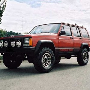 BCXJ88 CHIEF - My first XJ 4: Pro Comp lift on 31" Yokohama MT's still a great ride