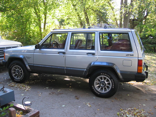 6741211905_cd2af6403c_z.jpg