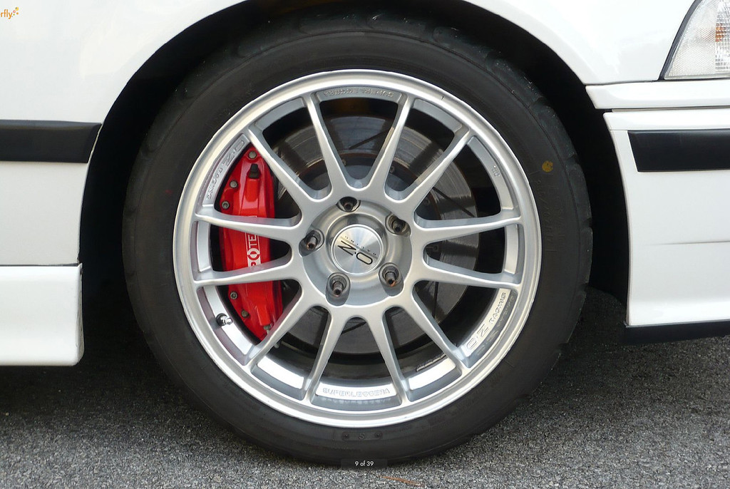 444816645_JRb8q-XL.jpg