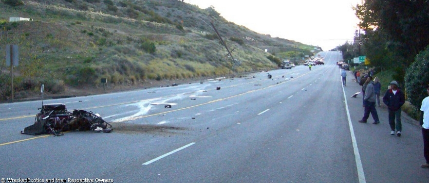 ferrari_enzo_crash_004.jpg