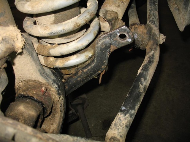 Stock_Swaybar_Bracket_Cut.sized.jpg