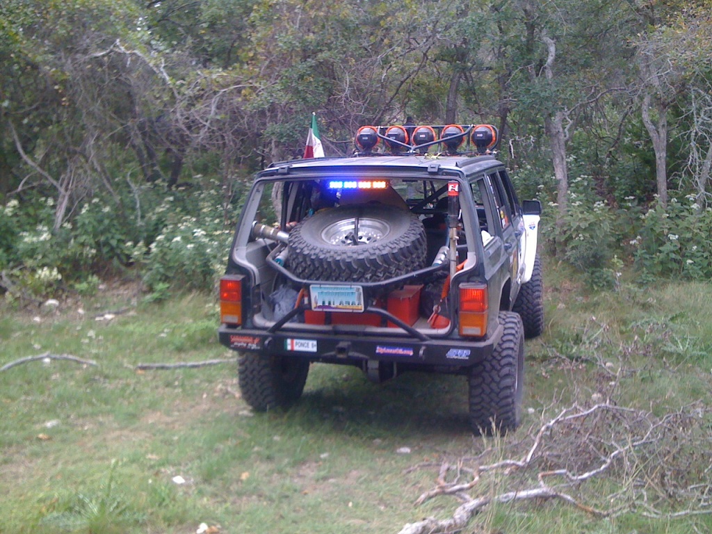 Jeep_Speed_Blue_Amber_Lights.JPG