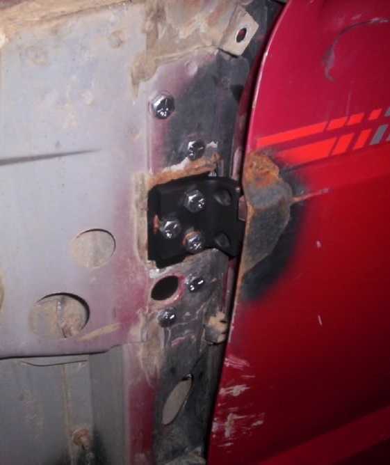 Broken door-hinge welds: cheap n easy fix!  NAXJA Forums - North American  XJ Association