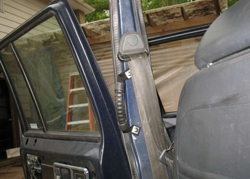 Left_B_Pillar_Handle.jpg