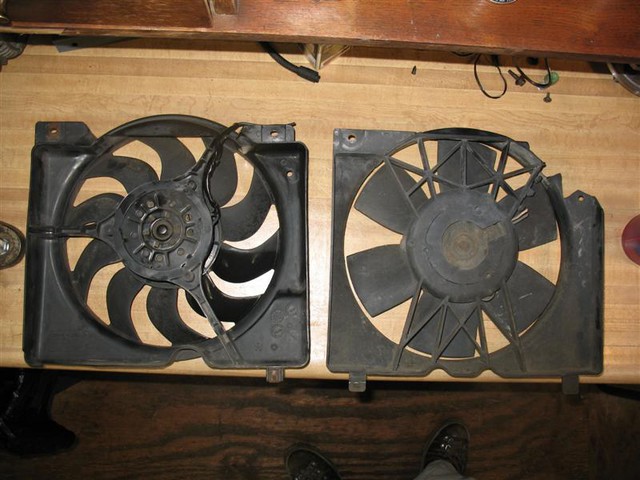 10_Curved_vs_6_Square_Fan.sized.jpg