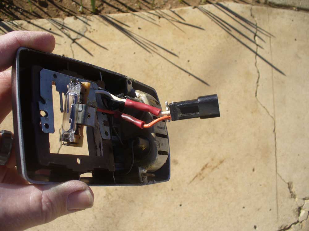 DomeLightPlug1OPT.jpg