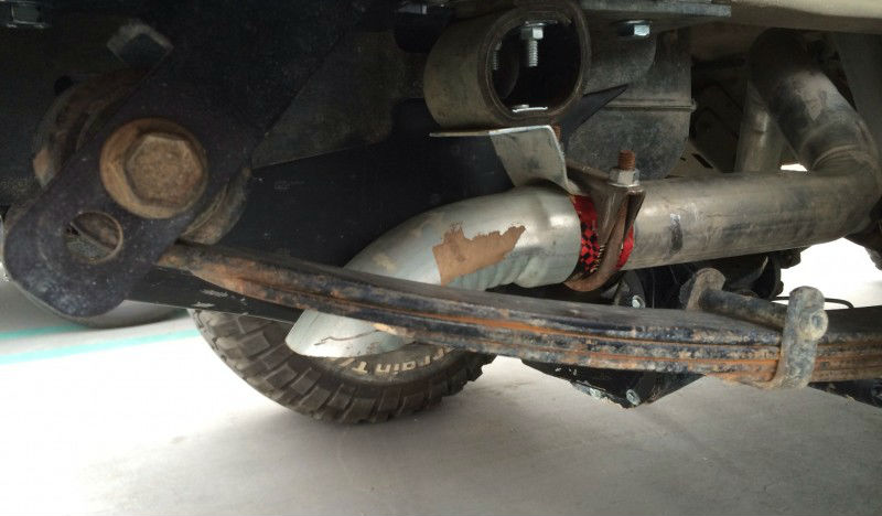 xj_exhaust_fix.jpg