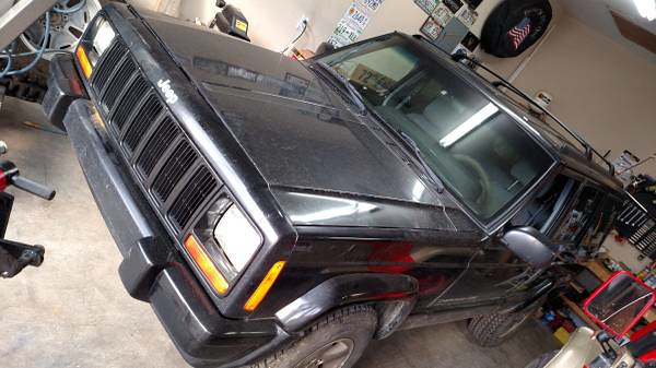 25334950983_8ae8dccf6c_z.jpg